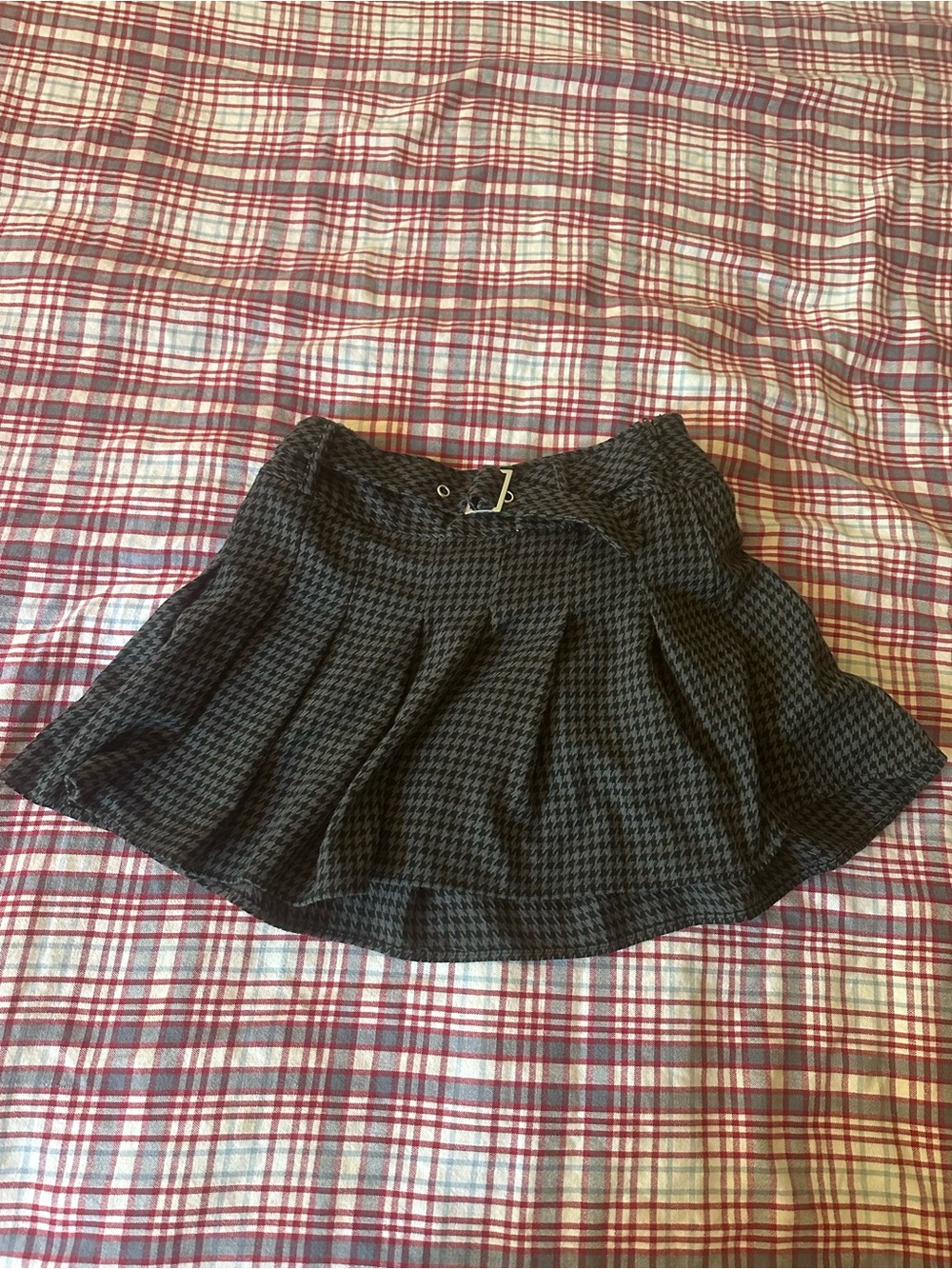 Women's Black Pleated Skirt with Buckle Waist